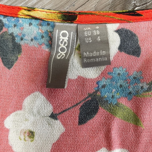 ASOS Red Floral Wrap Long Sleeve V-neck Viscose Blouse Top Size 4 - Picture 10 of 11